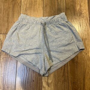 Lululemon Inner Glow Short 3” in Heathered Core Light Gray